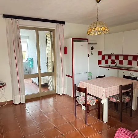 Lägenhet Pm Via Delle Mimose Capo Comino